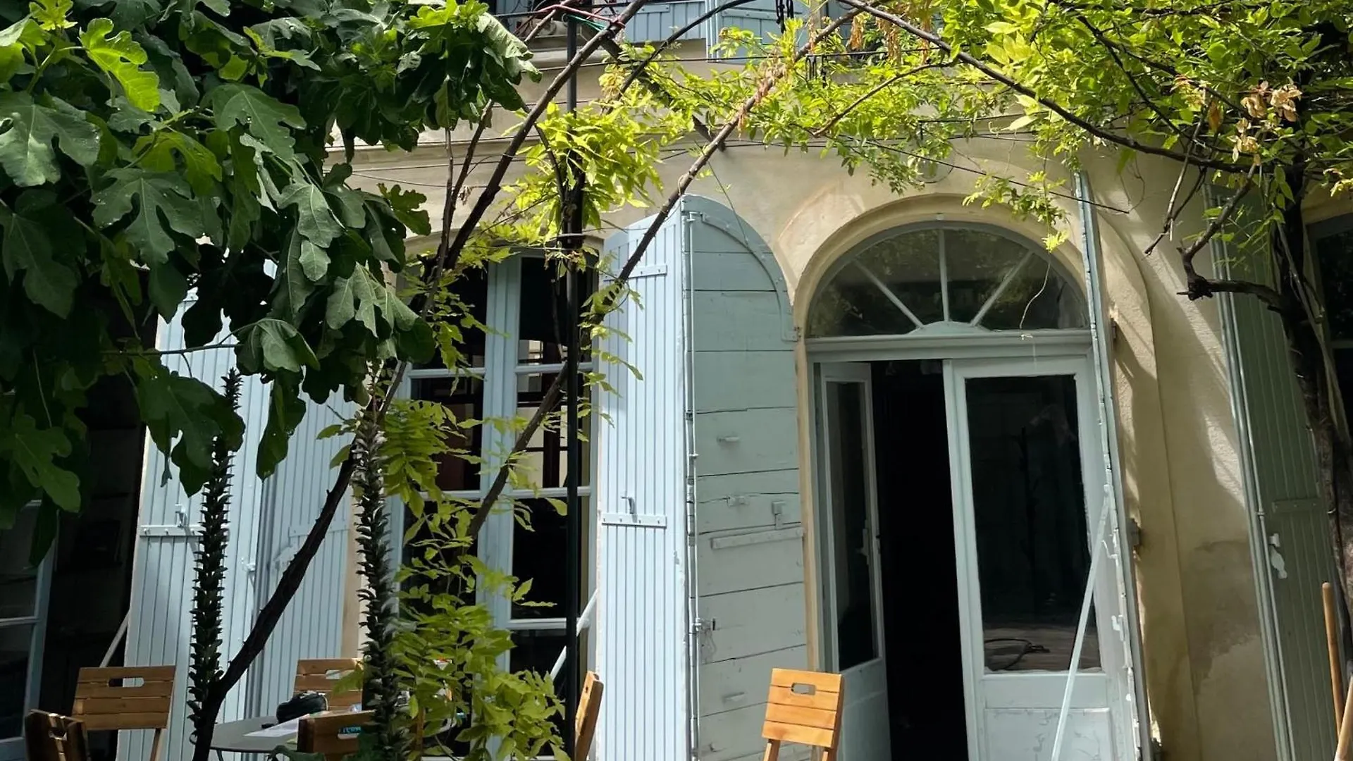 Cosy Apartment In The Ramparts Of Avinhão 0*,  França
